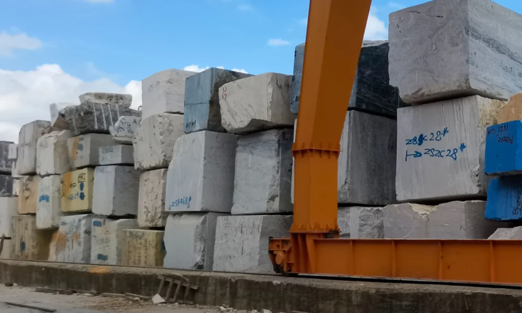 Raw natural stone blocks warehouse, raw material aggregate source for inorganic terrazzo production
